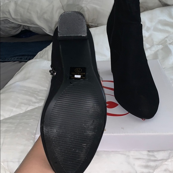 4 inch booties - Picture 3 of 3